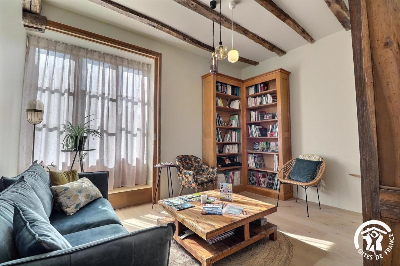 Le Jardin De Quercus Bed and Breakfast Bazouges-la-Pérouse Εξωτερικό φωτογραφία